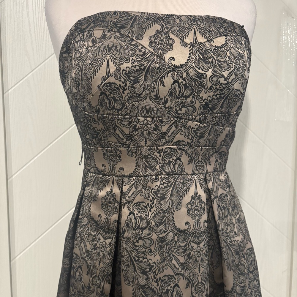 Le Chateau Silver &‎ Black Damask Jacquard Strapless Dress Large - Picture 5 of 7